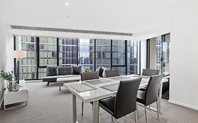 Southbank Two Bedroom Apt - 2202